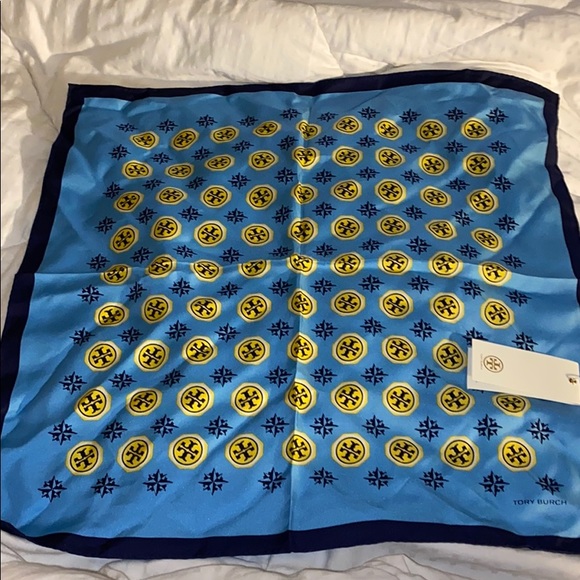 Tory Burch scarf - Picture 2 of 2